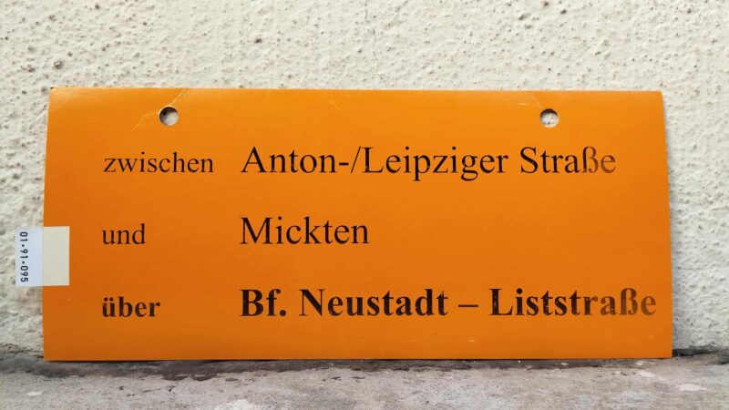 zwischen Anton-/Leip­ziger Straße und Mickten über Bf. Neustadt – List­straße