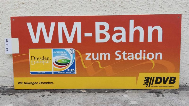 WM-Bahn zum Stadion [Germany 2011 FIFA U‑20 Woman’s World Cup] Wir bewegen Dresden [DVB]