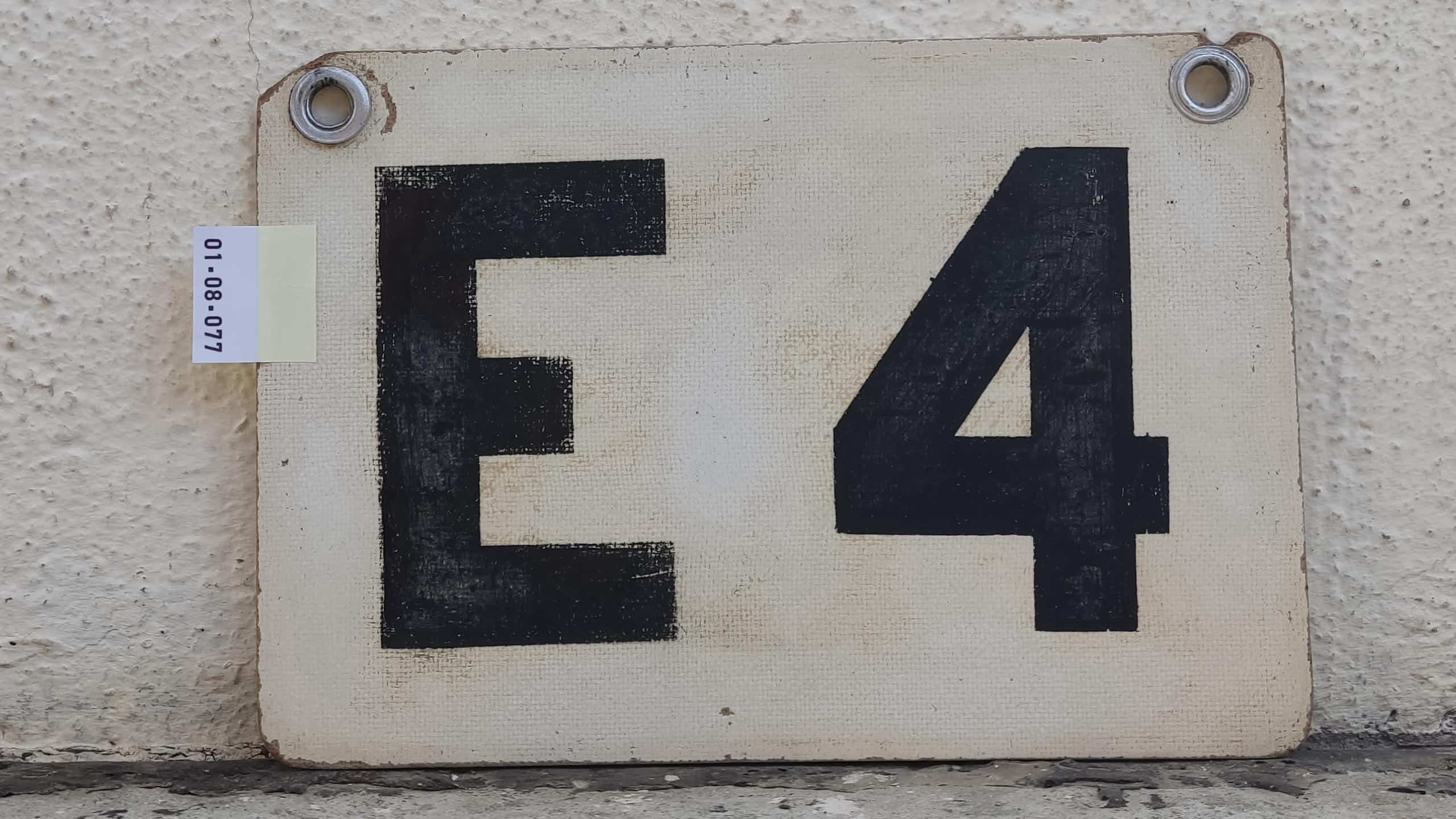 E 4