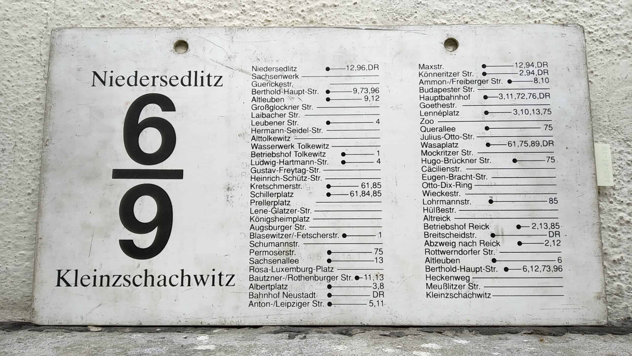 Ein seltenes Straßenbahn-Linienschild aus Dresden der Linie 6/9 von Niedersedlitz nach Kleinzschachwitz #2