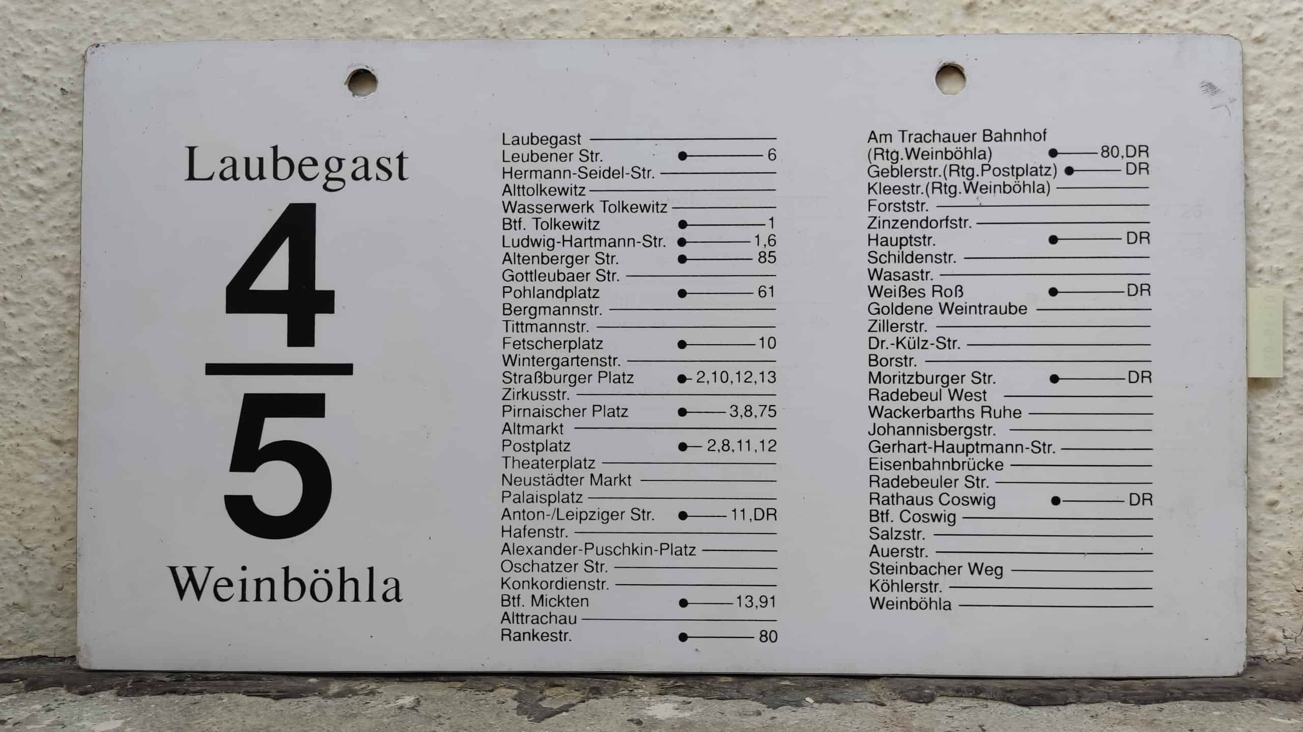 Ein seltenes Straßenbahn-Linienschild aus Dresden der Linie 4/5 von Laubegast nach Weinböhla #2