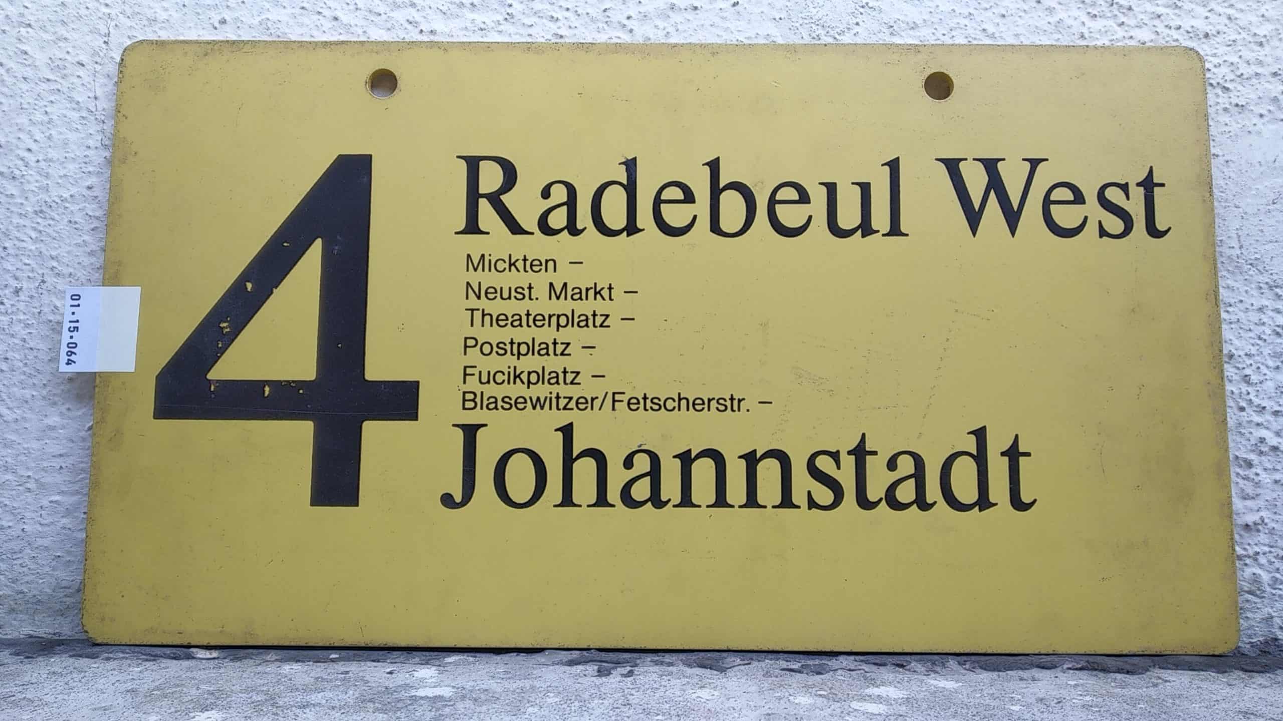 Ein seltenes Straßenbahn-Linienschild aus Dresden der Linie 4 von Radebeul West nach Johannstadt #1