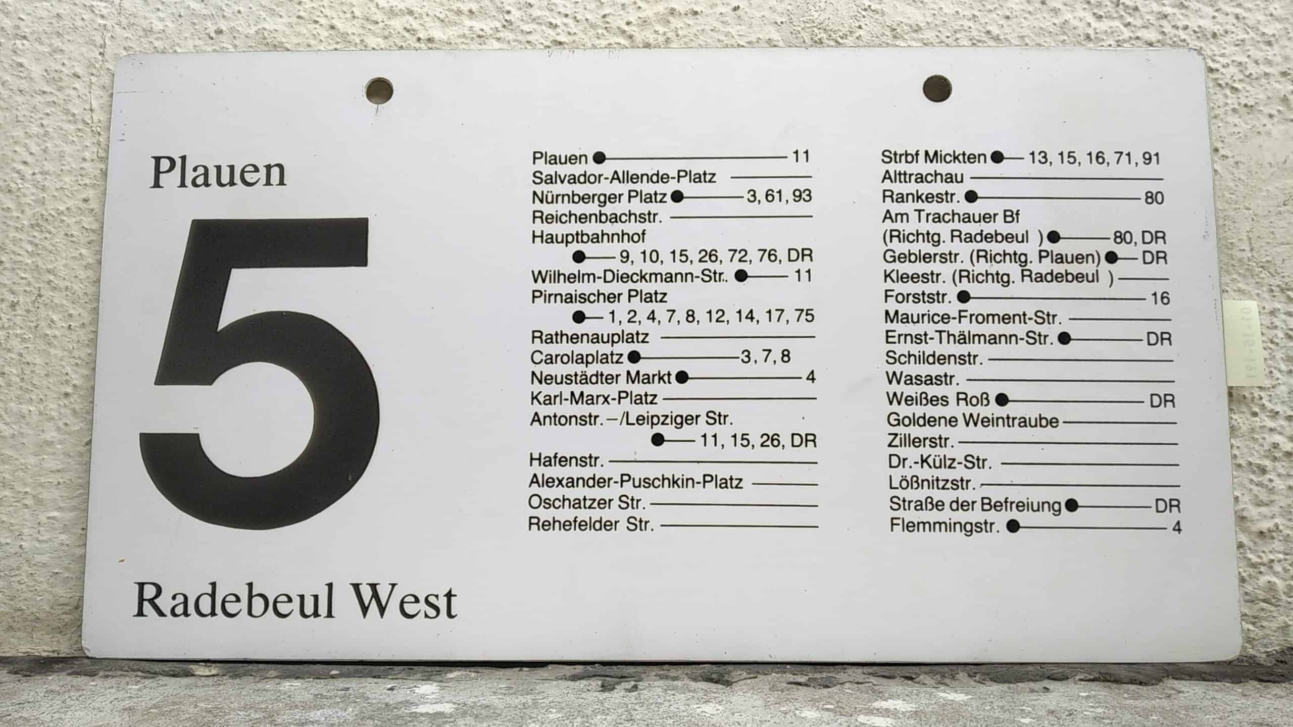 Ein seltenes Straßenbahn-Linienschild aus Dresden der Linie 5 von Plauen nach Radebeul West #2