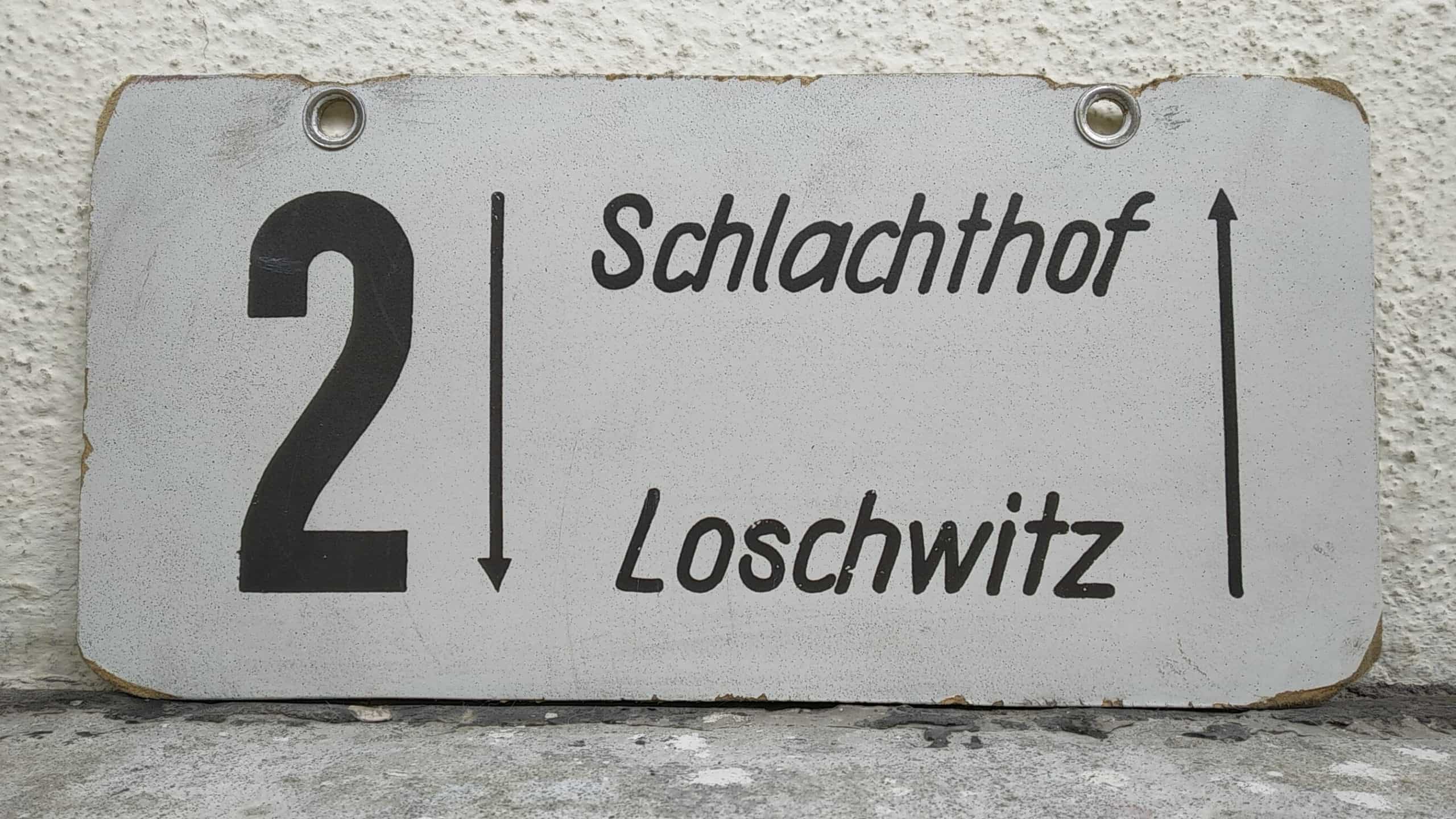 Ein seltenes Straßenbahn-Linienschild aus Dresden der Linie 2 von Schlachthof nach Loschwitz #1