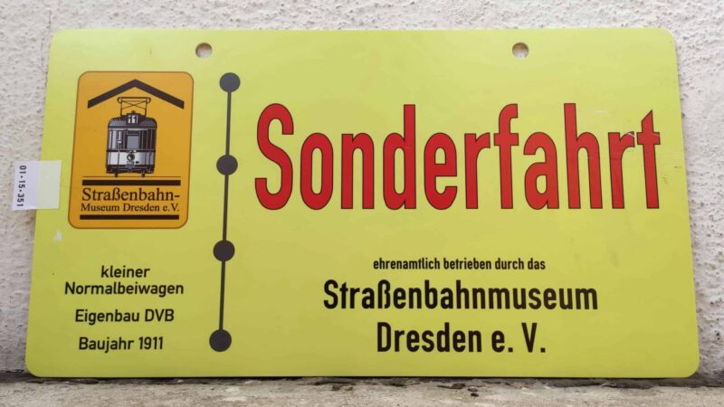 [Stra­ßen­bahn­mu­seum] kleiner Nor­mal­bei­wagen Eigenbau DVB Baujahr 1911 Son­der­fahrt
