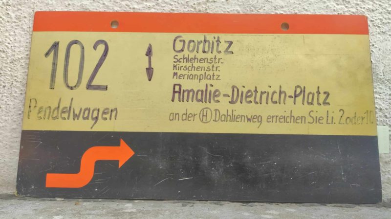 102 Pen­del­wagen Gorbitz/​Endpunkt – Amalie-Dietrich-Platz