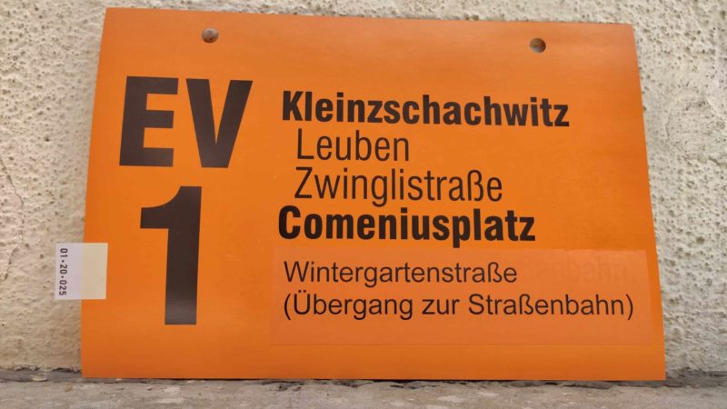 EV 1 Klein­zschach­witz – Win­ter­gar­ten­straße (Übergang zur Stra­ßen­bahn)