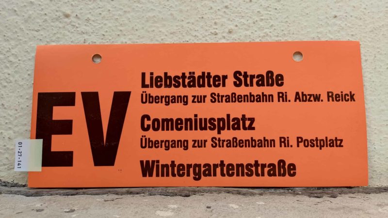 EV Lieb­städter Straße Übergang zur Stra­ßen­bahn Ri. Abzw. Reick – Win­ter­gar­ten­straße