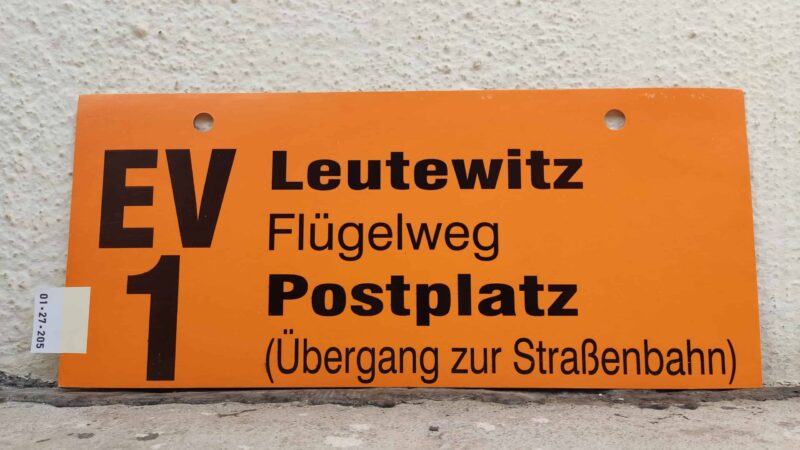 EV 1 Leutewitz – Postplatz (Übergang zur Stra­ßen­bahn)