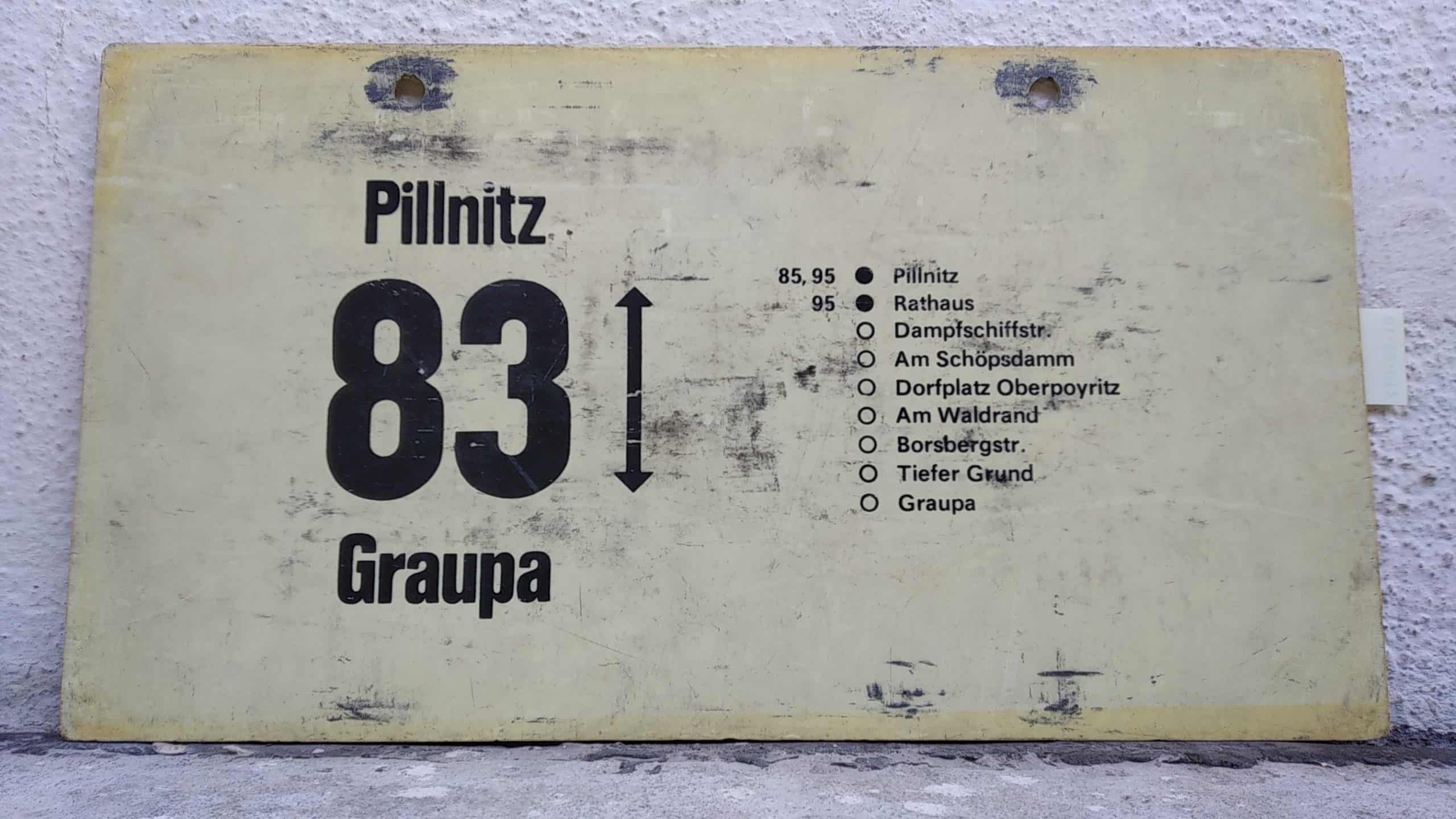 Ein seltenes Bus-Linienschild aus Dresden der Linie 83 von Pillnitz nach Graupa #2