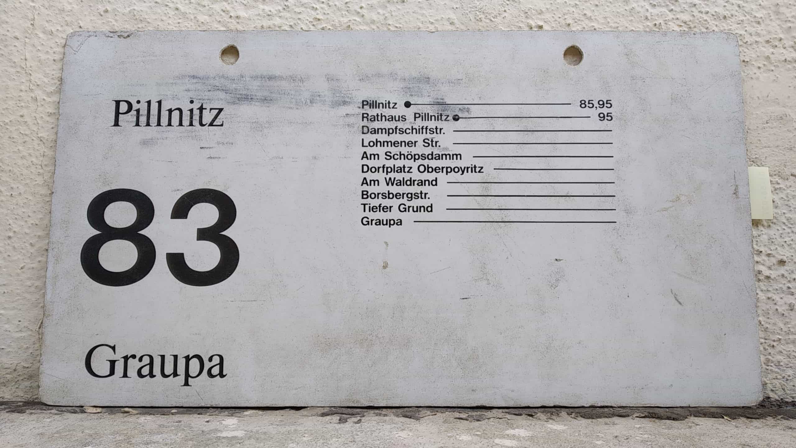 Ein seltenes Bus-Linienschild aus Dresden der Linie 83 von Pillnitz nach Graupa #2