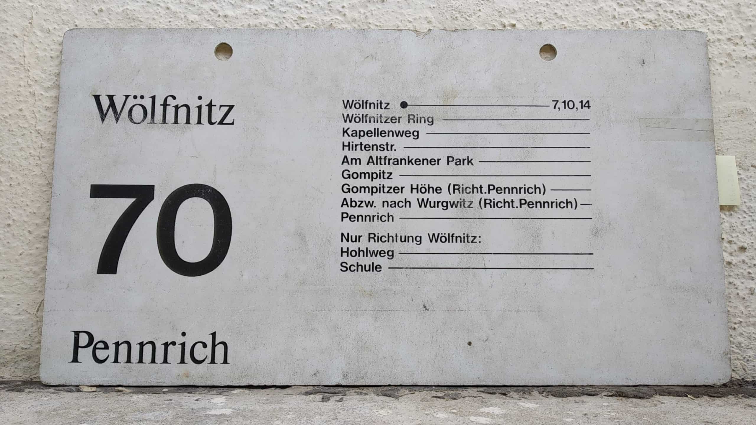 Ein seltenes Bus-Linienschild aus Dresden der Linie 70 von Wölfnitz nach Pennrich #2