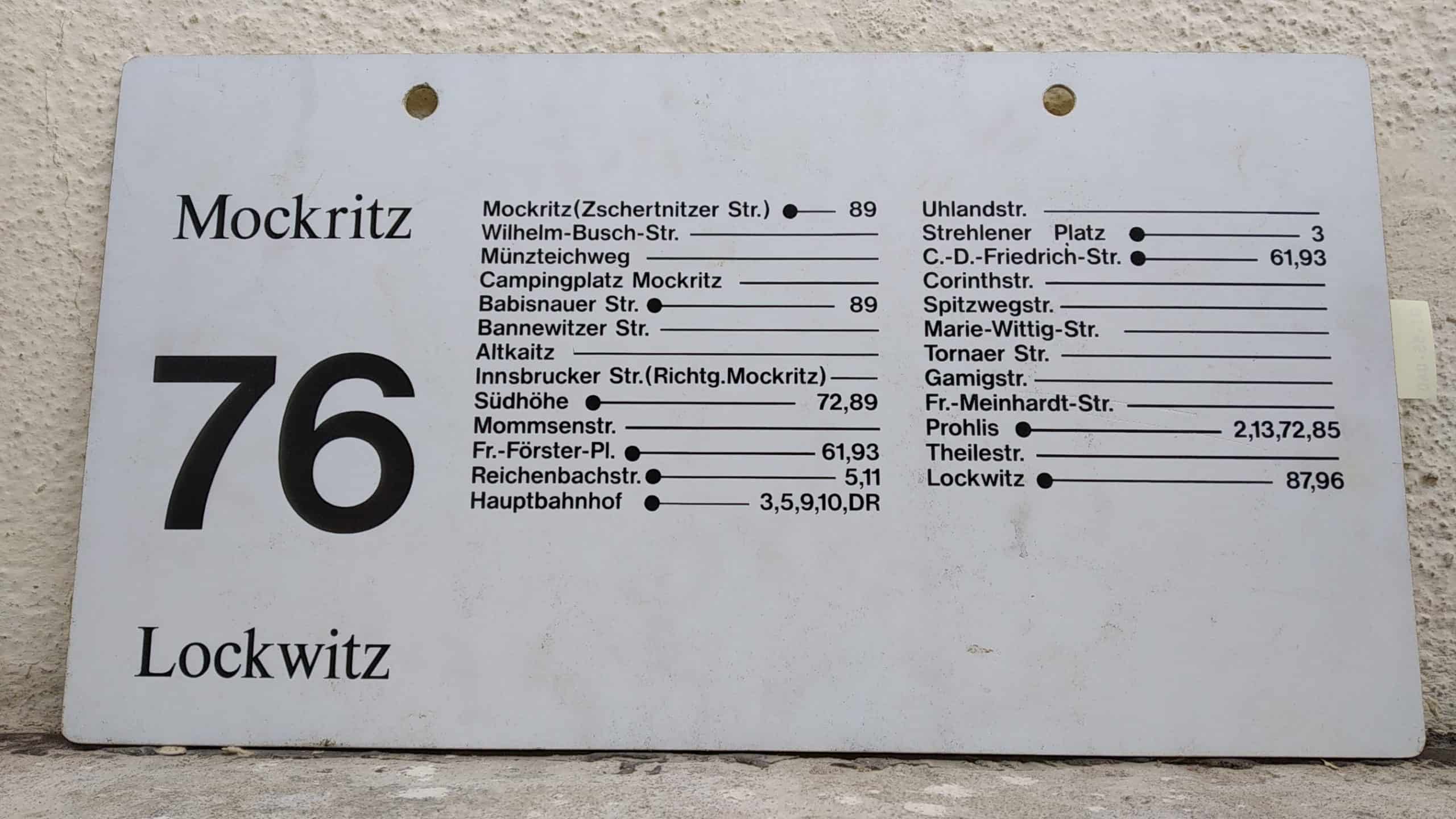 Ein seltenes Bus-Linienschild aus Dresden der Linie 76 von Mockritz nach Lockwitz #2