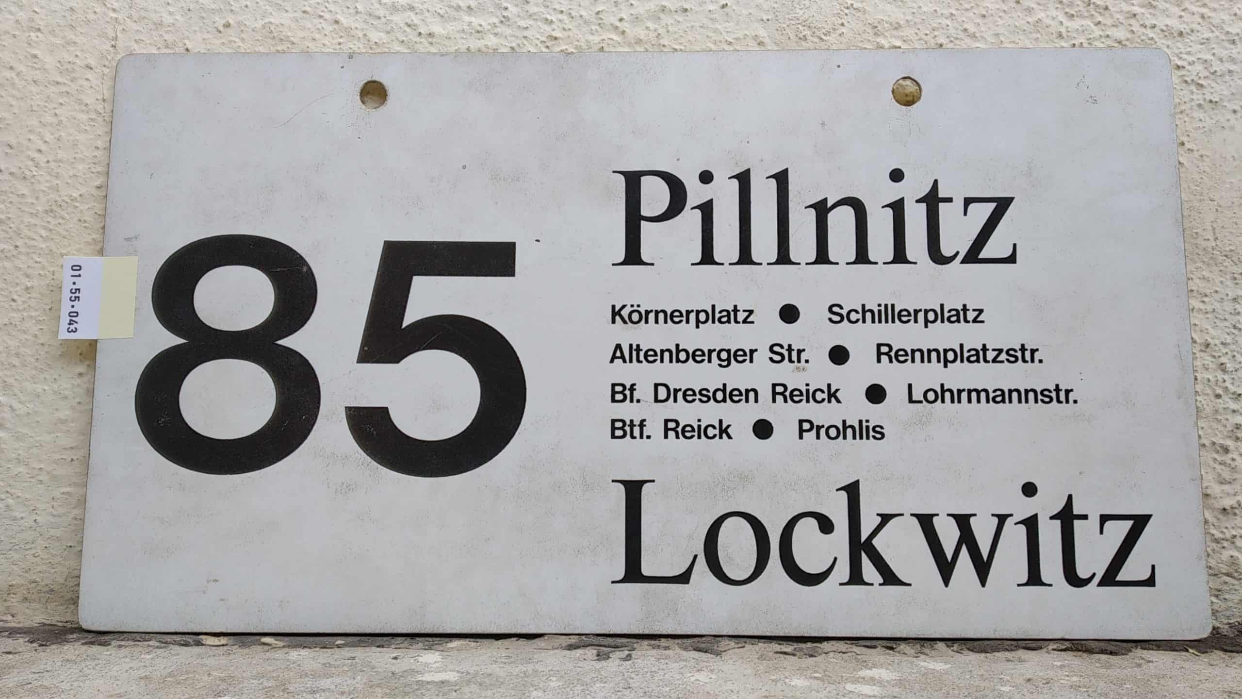 Ein seltenes Bus-Linienschild aus Dresden der Linie 85 von Pillnitz nach Lockwitz #1
