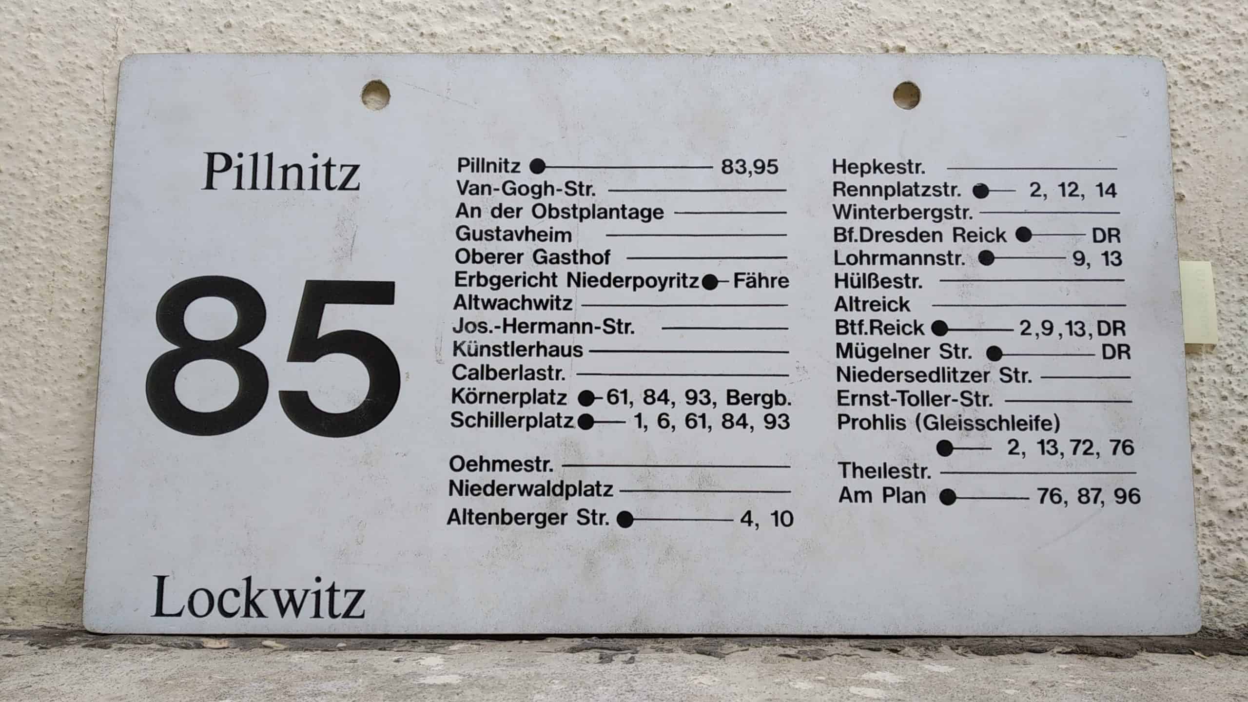 Ein seltenes Bus-Linienschild aus Dresden der Linie 85 von Pillnitz nach Lockwitz #2