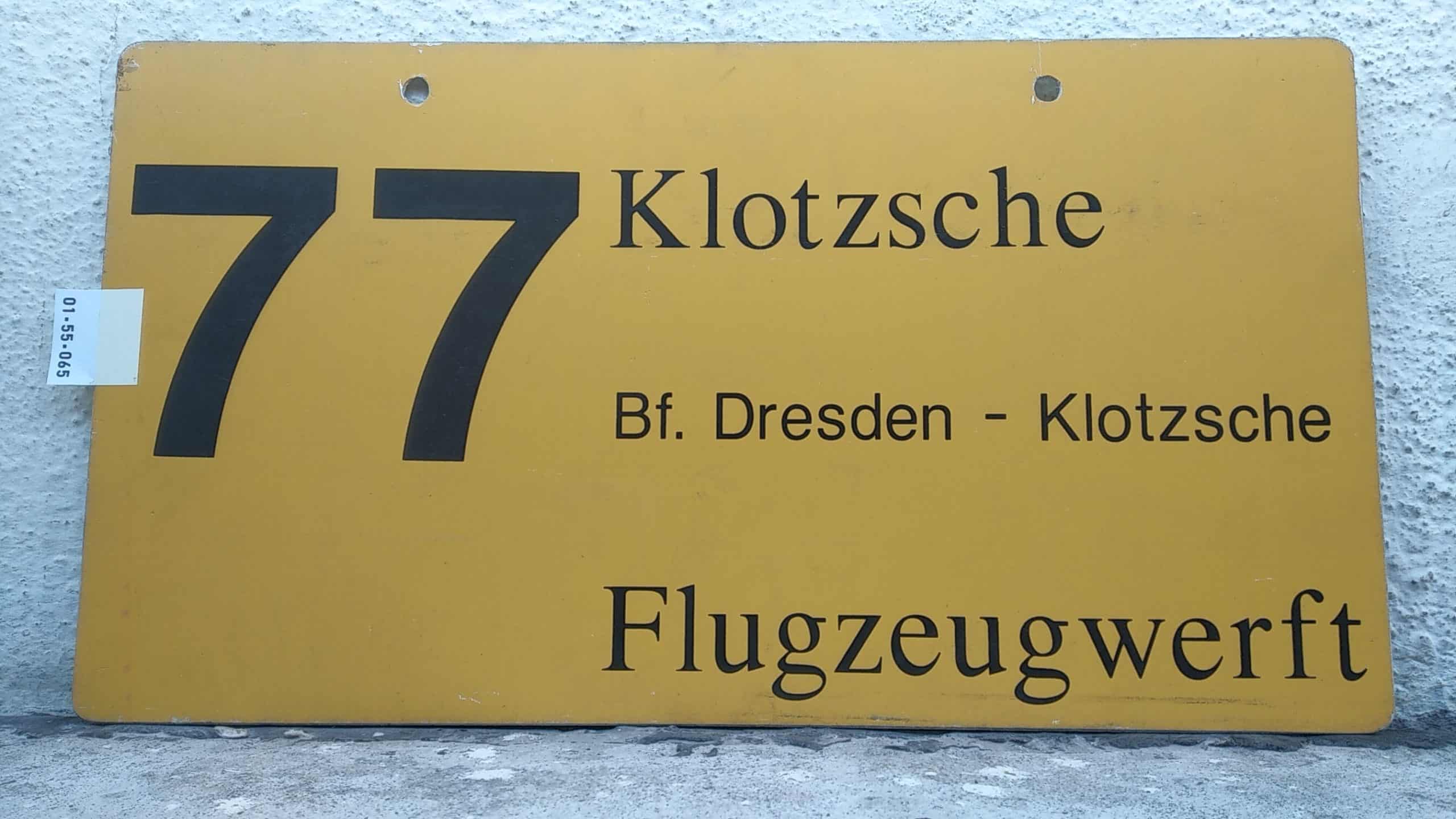 Ein seltenes Bus-Linienschild aus Dresden der Linie 77 von Klotzsche nach Flugzeugwerft #1