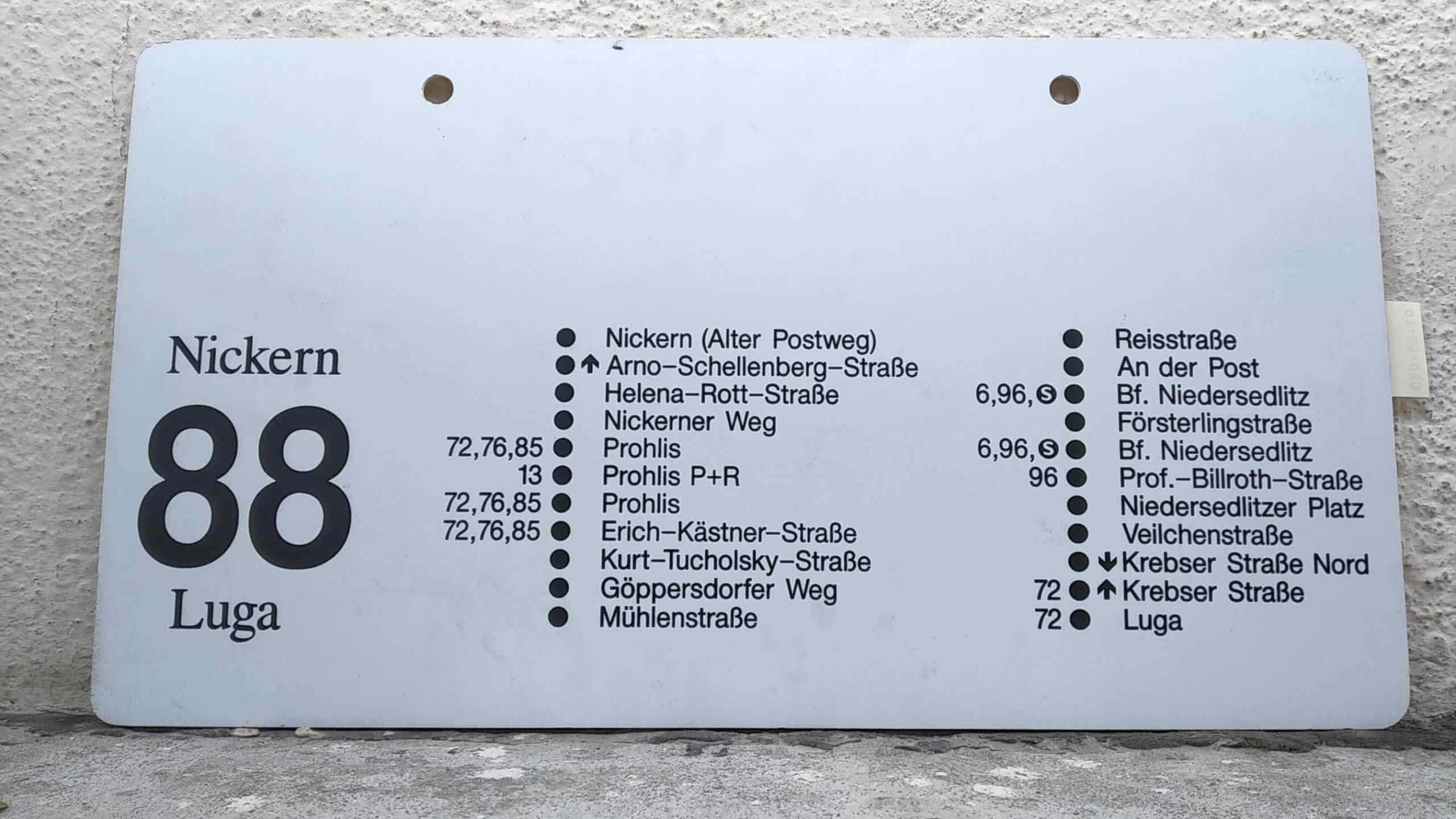 Ein seltenes Bus-Linienschild aus Dresden der Linie 88 von Nickern nach Luga #2