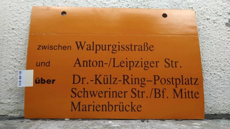zwischen Wal­pur­gis­straße und Anton-/Leip­ziger Str. über Dr.-Külz-Ring-Postplatz Schwe­riner Str./Bf. Mitte Mari­en­brücke