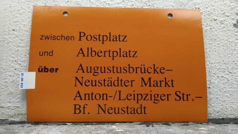 zwischen Postplatz und Albert­platz über Augu­stus­brücke- Neu­städter Markt Anton-/Leip­ziger Str.- Bf. Neustadt