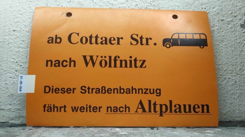 ab Cottaer Str. [Bus alt] nach Wölfnitz Dieser Stra­ßen­bahnzug fährt weiter nach Altplauen