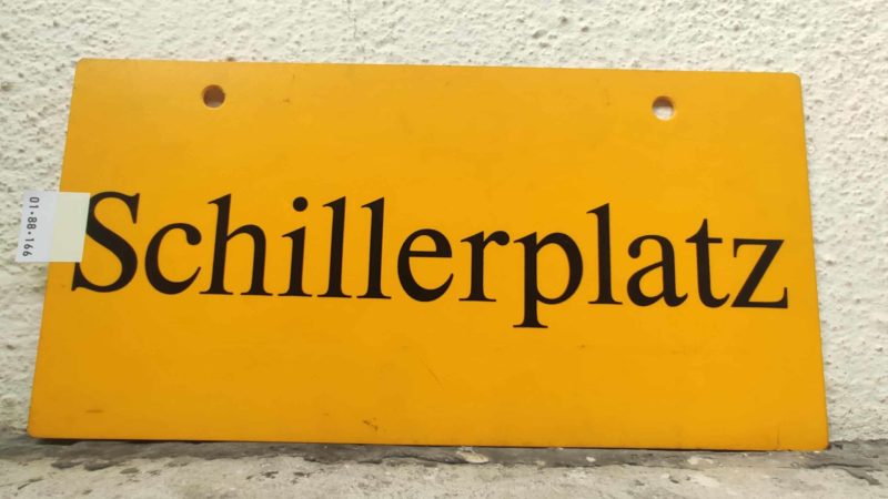 Schil­ler­platz