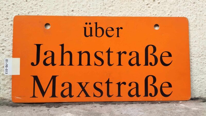 über Jahn­straße Maxstraße