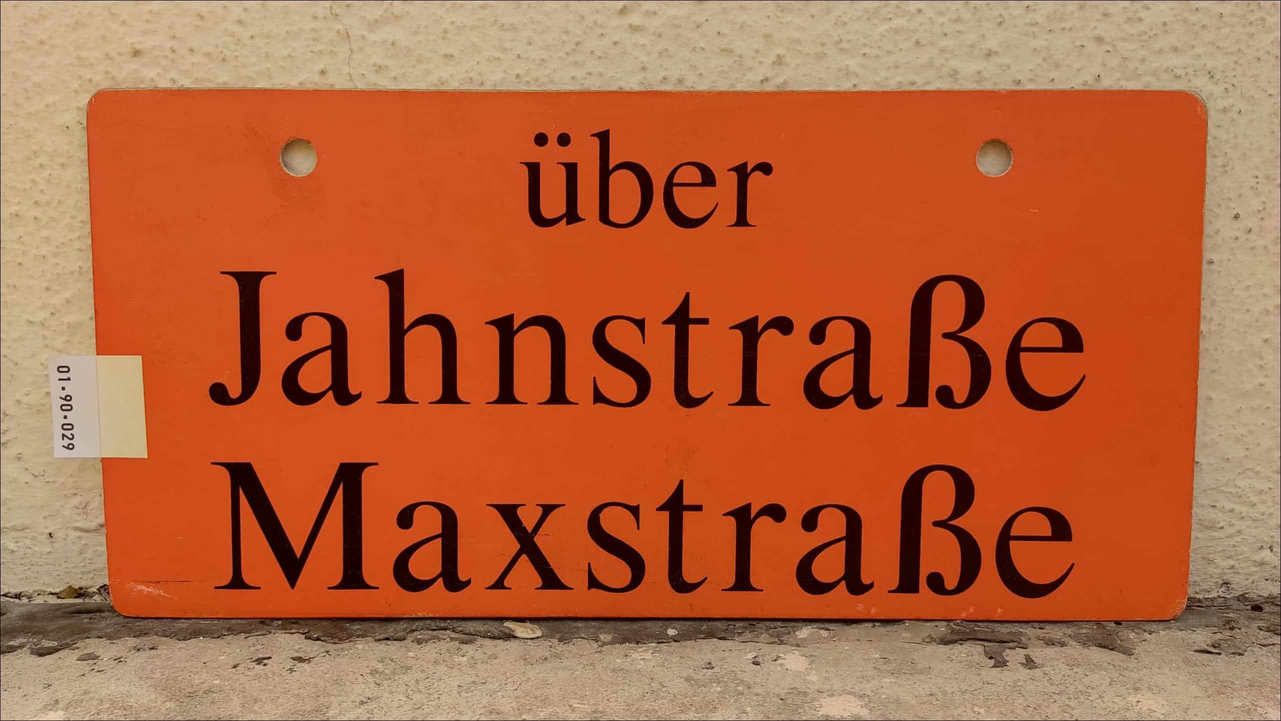 über Jahnstraße Maxstraße