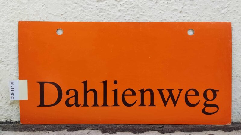 Dah­li­enweg