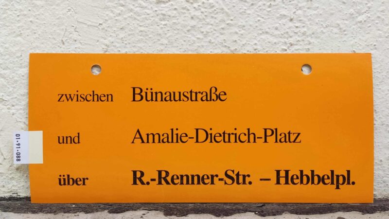 zwischen Bün­au­straße und Amalie-Dietrich-Platz über R.-Renner-Str. – Hebbelpl.