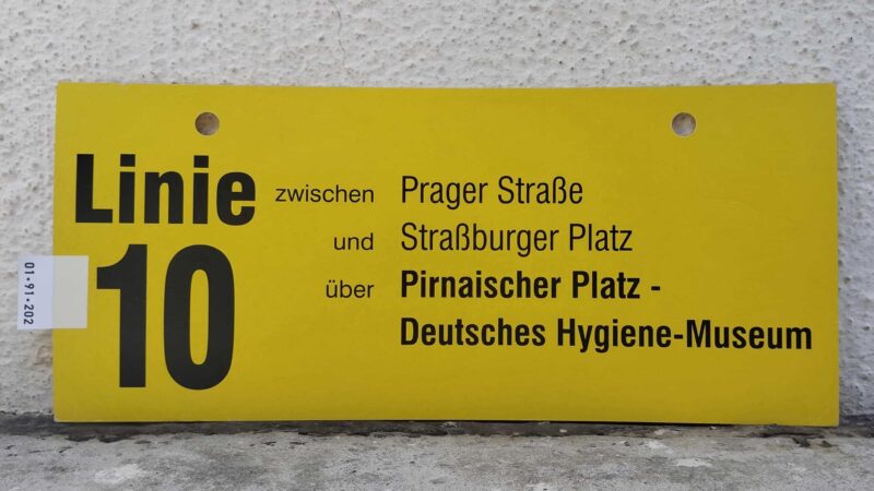 Linie 10 zwischen Prager Straße und Straß­burger Platz über Pirnai­scher Platz – Deutsches Hygiene-Museum