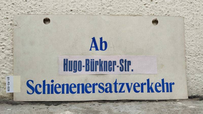 Ab Hugo-Bürkner-Str. Schie­nen­er­satz­ver­kehr