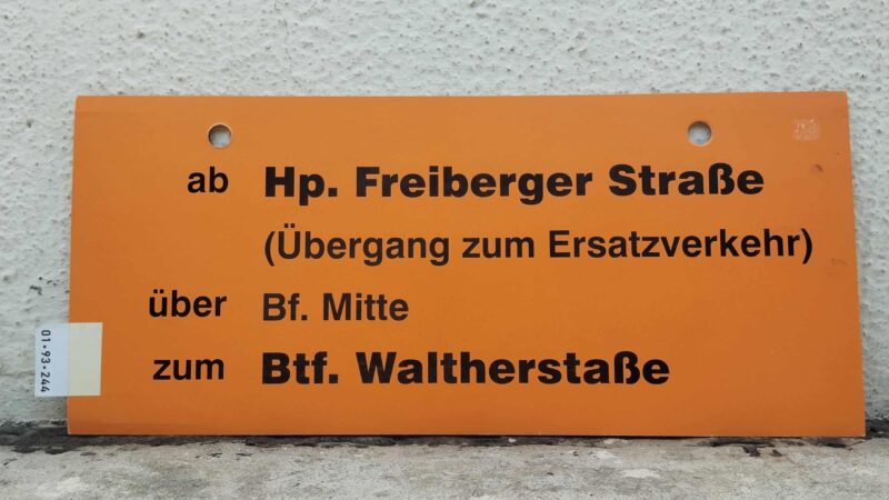 ab Hp. Frei­berger Straße (Übergang zum Ersatz­ver­kehr) über Bf. Mitte zum Btf. Walt­her­straße