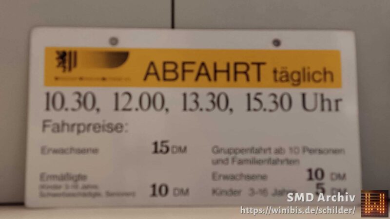 [DVB alt] ABFAHRT täglich 10.30, 12.00, 13.30, 15.30 Uhr Fahr­preise: Erwach­sene 15 DM Ermäßigte (Kinder 3–16 Jahre, Schwer­be­schä­digte, Senioren) 10 DM Grup­pen­fahrt ab 10 Personen und Fami­li­en­fahrten Erwach­sene 10 DM Kinder 3–16 Jahre 5 DM