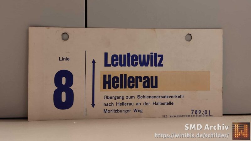 Linie 8 Leutewitz – Hellerau Übergang zum Schienenersatzverkehr nach Hellerau an der Haltestelle Moritzburger Weg Linie 8 Leutewitz – Hellerau Übergang zum Schienenersatzverkehr nach Hellerau an der Haltestelle Moritzburger Weg