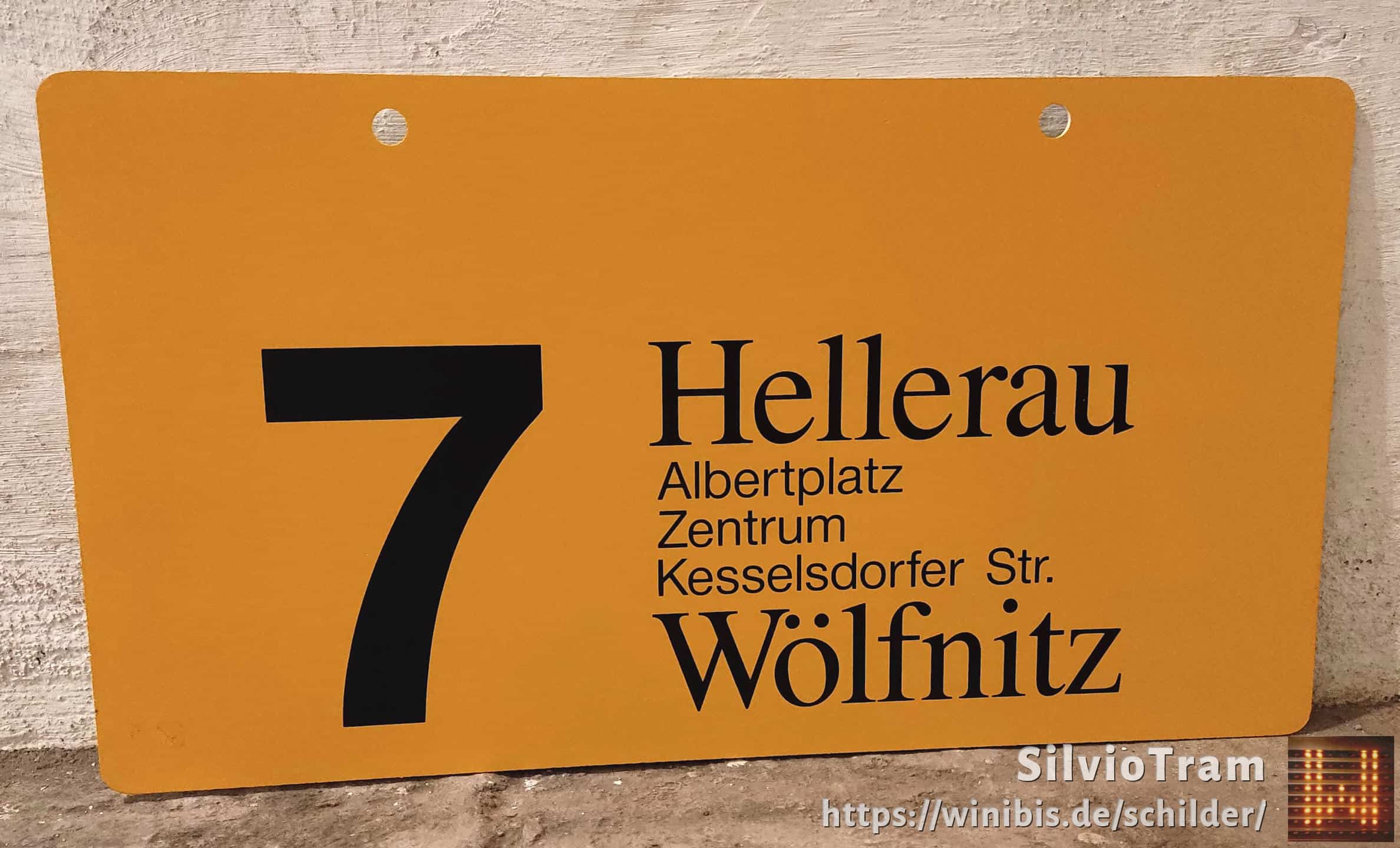 Ein seltenes Straßenbahn-Linienschild aus Dresden der Linie 7 von Hellerau nach Wölfnitz #3