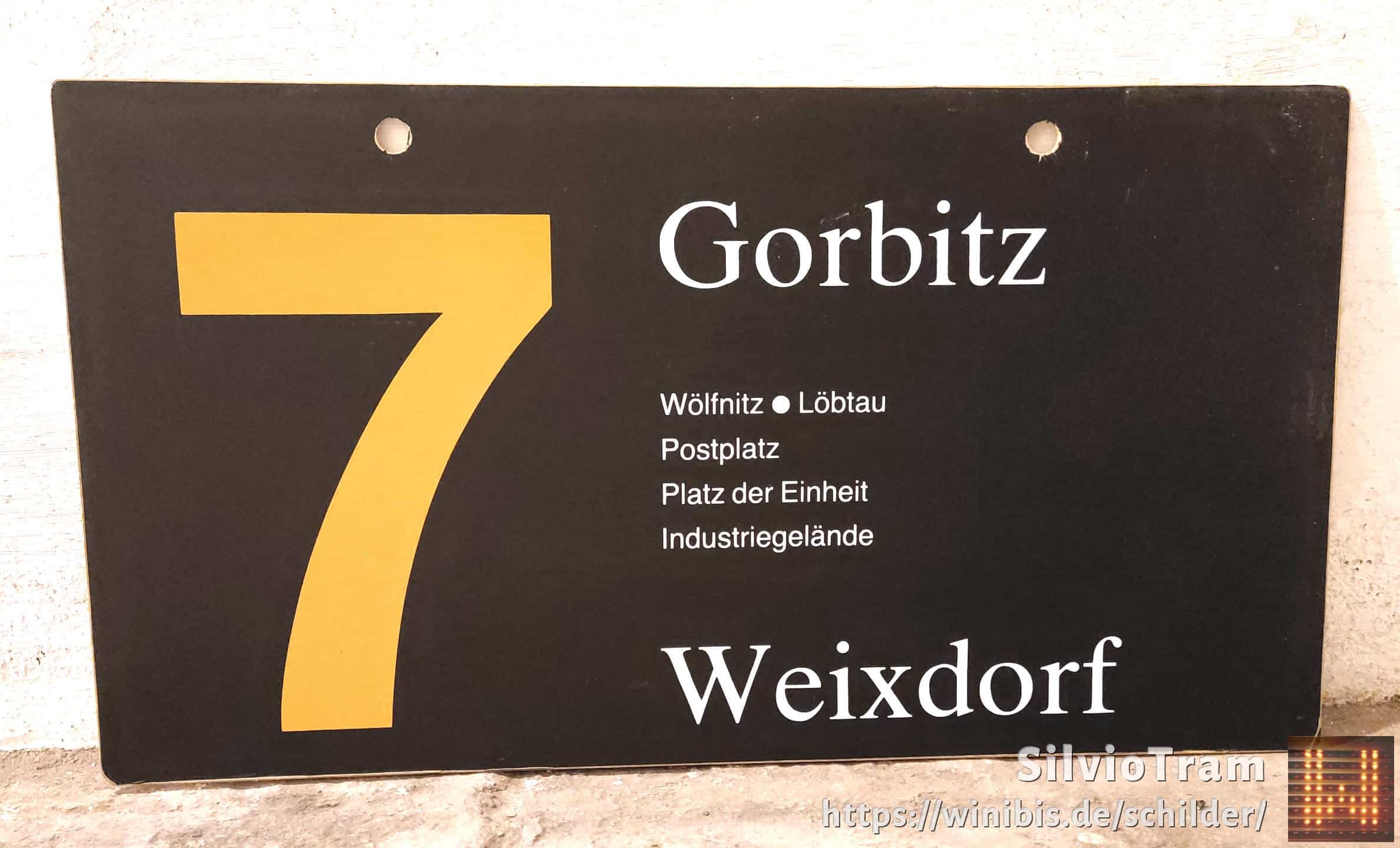 Ein seltenes Straßenbahn-Linienschild aus Dresden der Linie 7 von Gorbitz nach Weixdorf #3