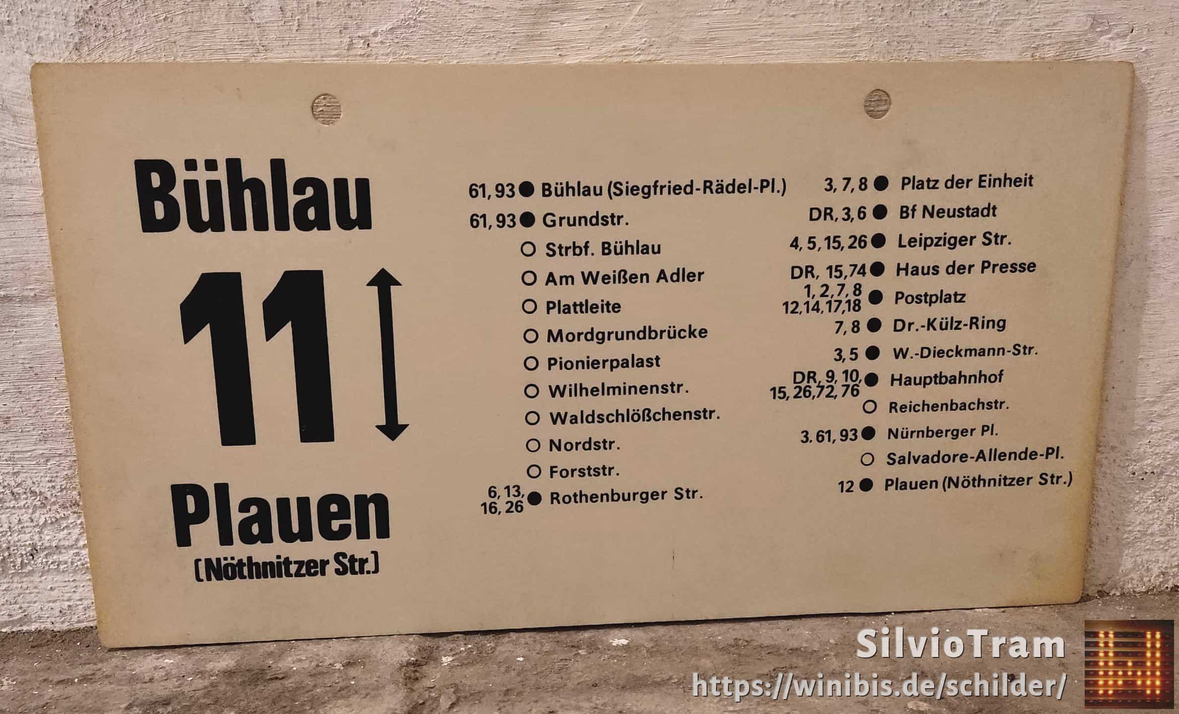Ein seltenes Straßenbahn-Linienschild aus Dresden der Linie 11 von Bühlau nach Plauen #4